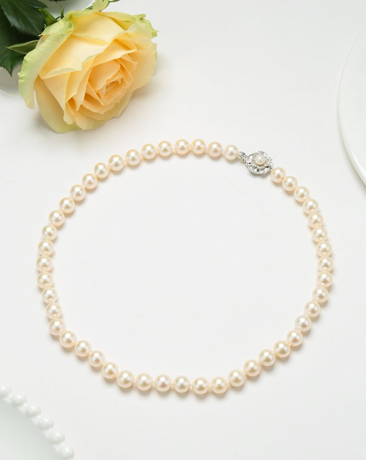 Freshwater Pearl Necklace in White Color 9-10mm