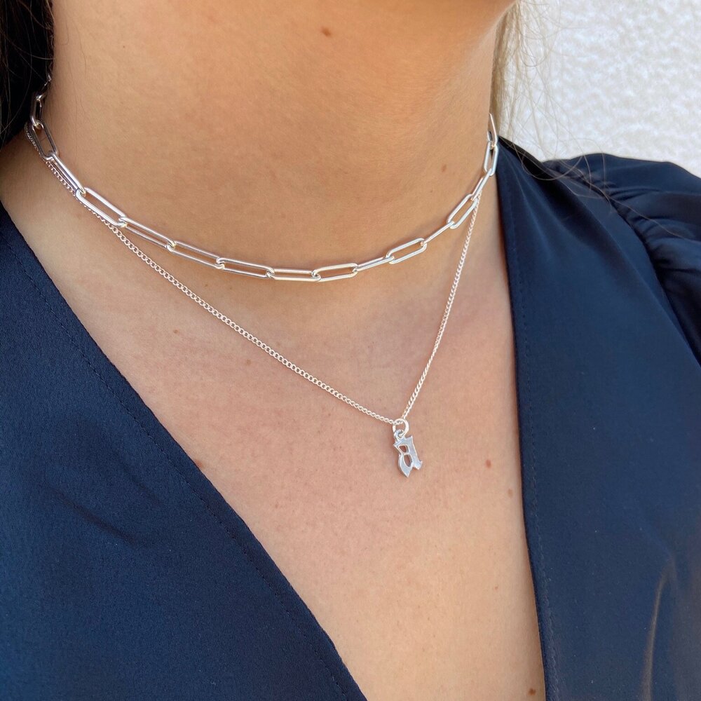 Chunky Paperclip Choker Necklace in Stylish Design