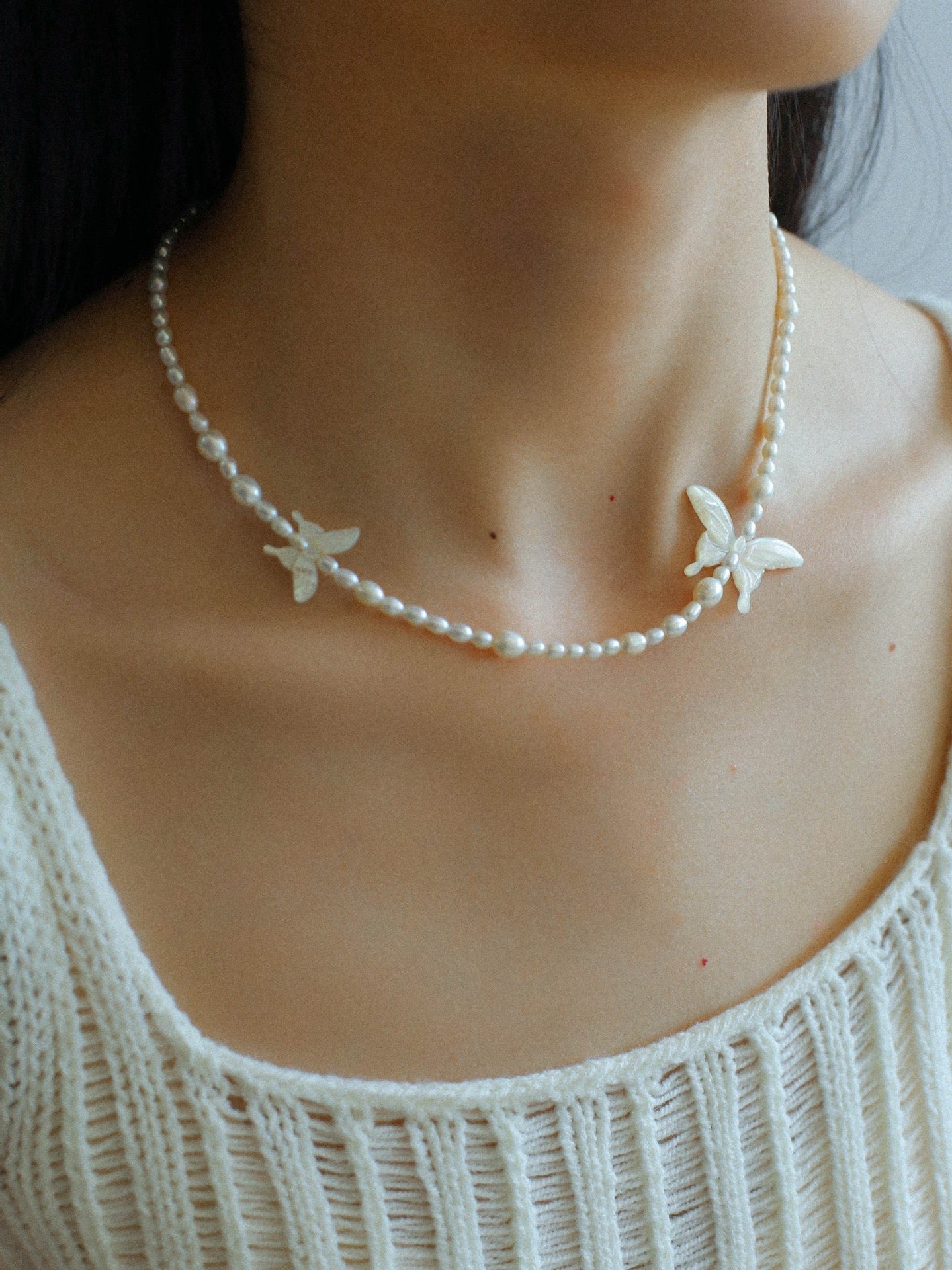 Butterfly Pearl and Shell Necklace in Black and White