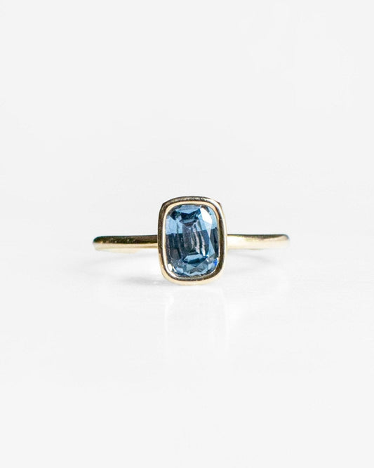 Sapphire Floating Ring in 14K Gold