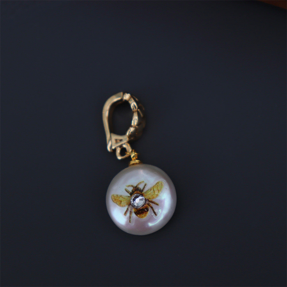 Hand-Painted Bee and Flower Pearl Clip Pendant