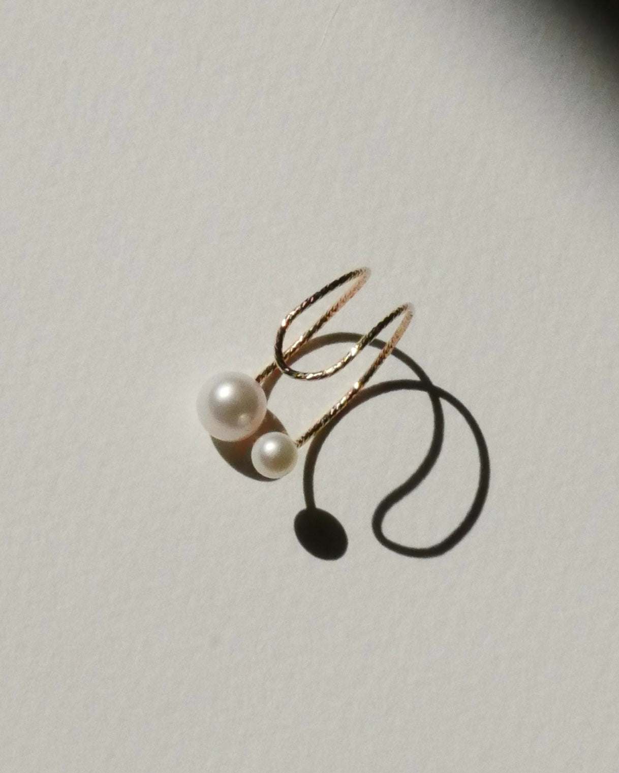 Elegant Pearl Ring with Halo Design 3