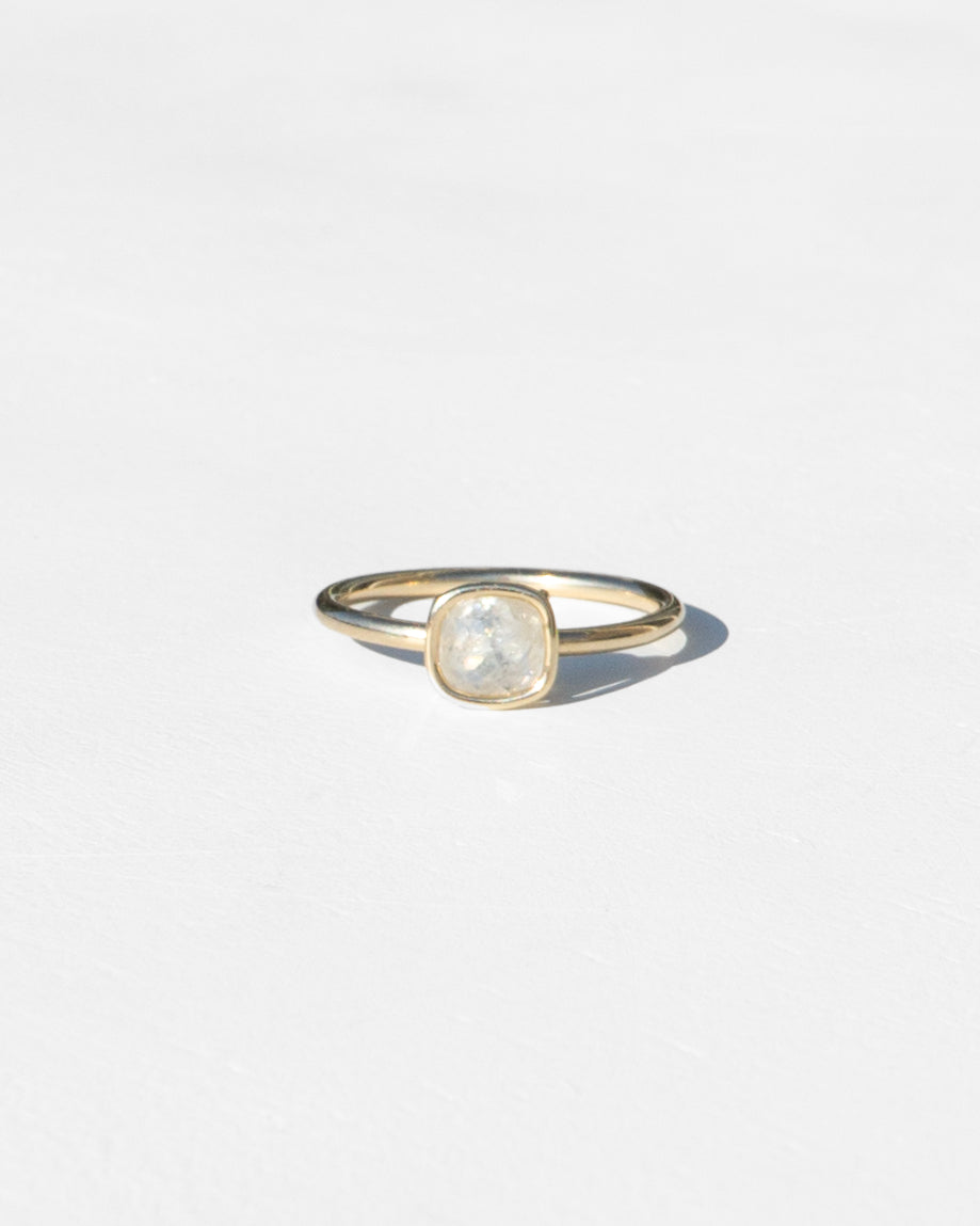 14K Square Mineral Diamond Floating Ring Design