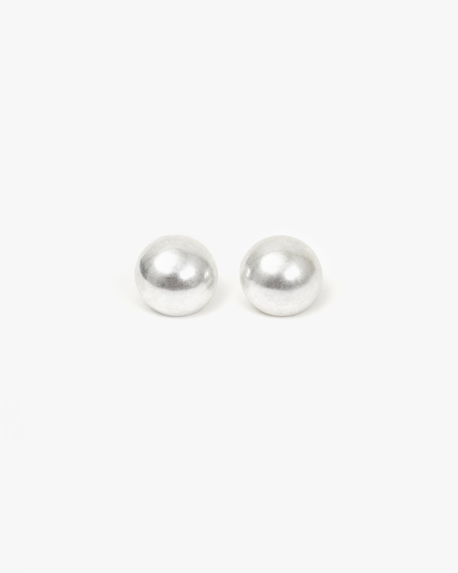 Dome-Stud-Earrings---JW-ER-EA-100067-SILVE---front_ad8e8e21-0776-47e4-8329-d820e7928243.jpg