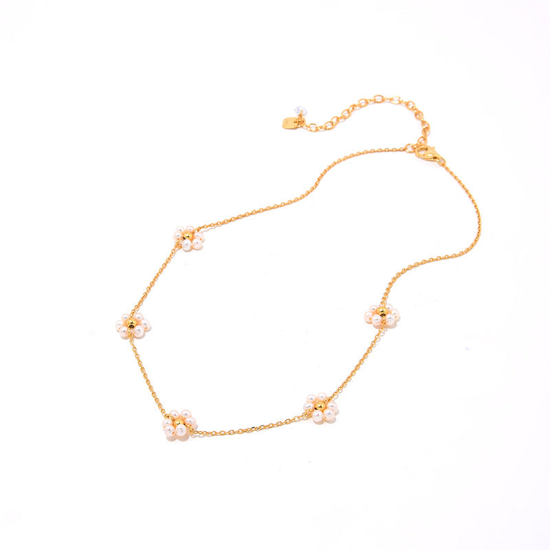 Daisy Delight Pearl Necklace