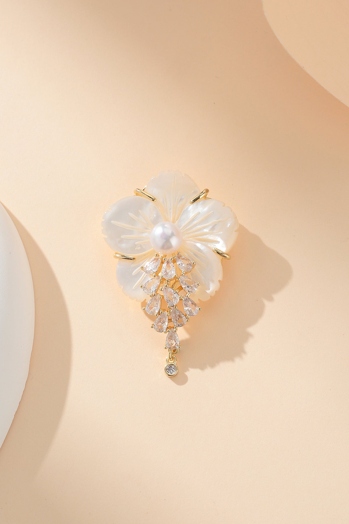 Flower Shell Design Pearl and Zirconia Brooch