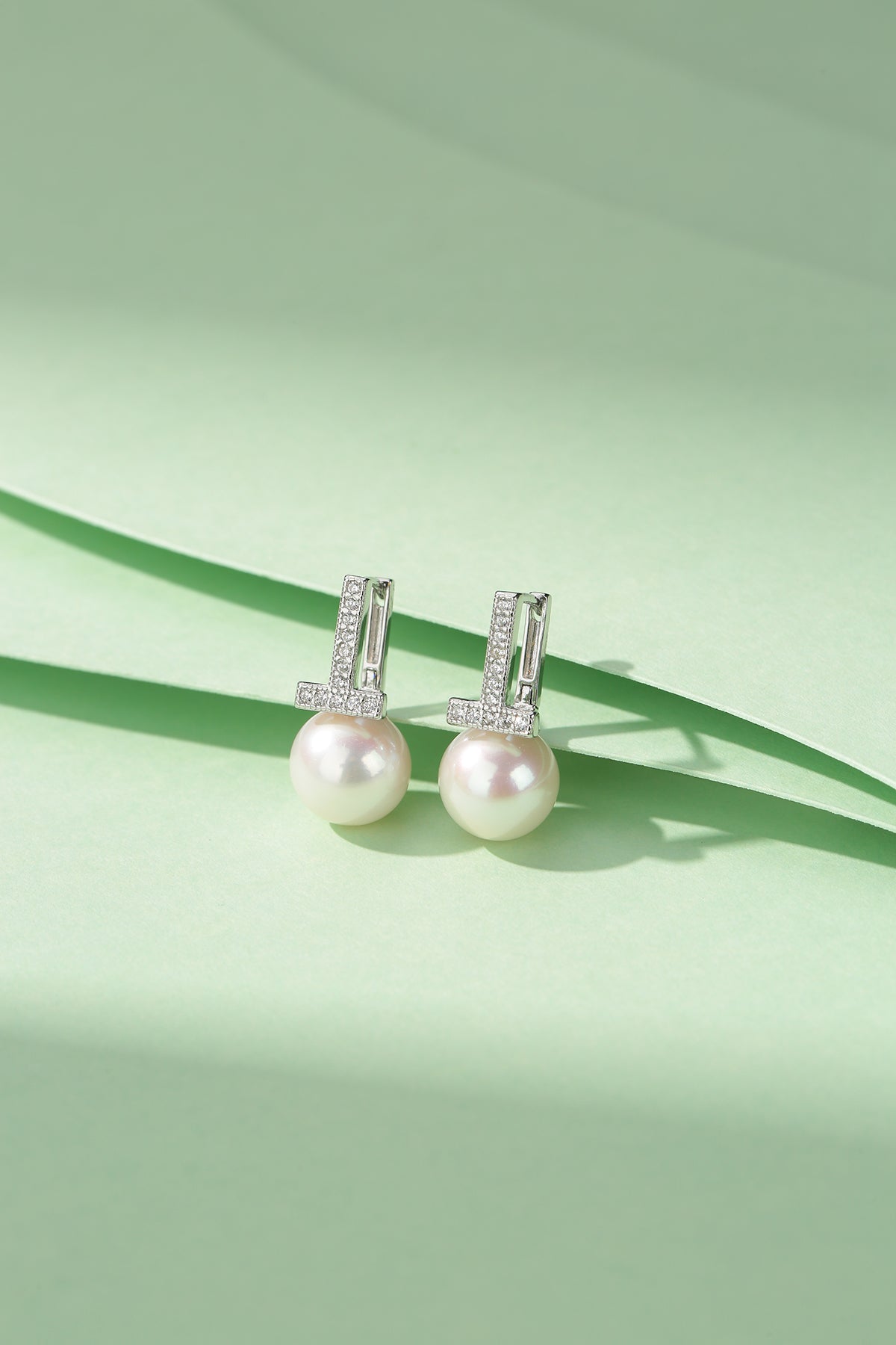 Zirconia Pearl and Saskia Earrings Set