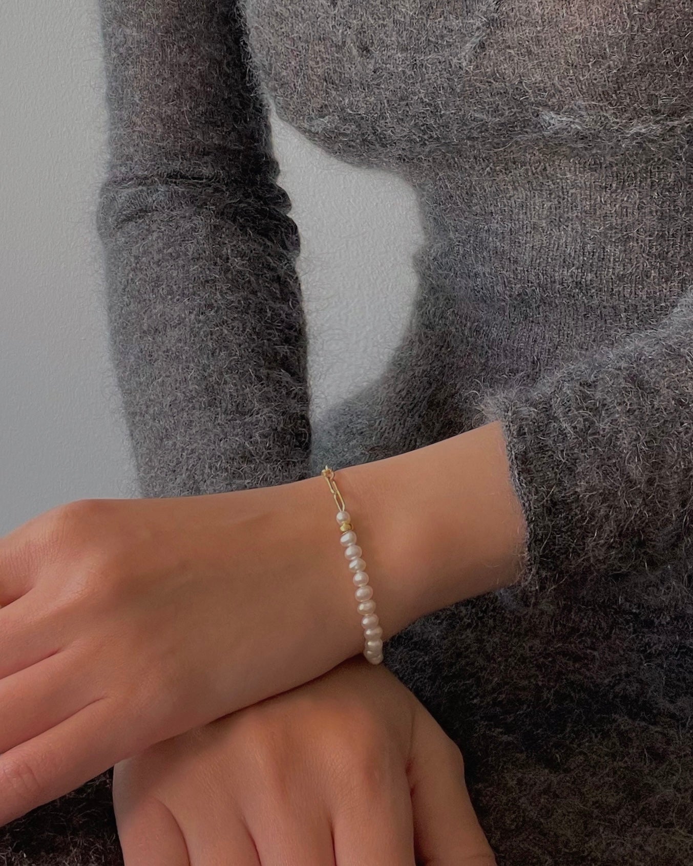 Stylish Silver Bracelet for Everyday Wear 5