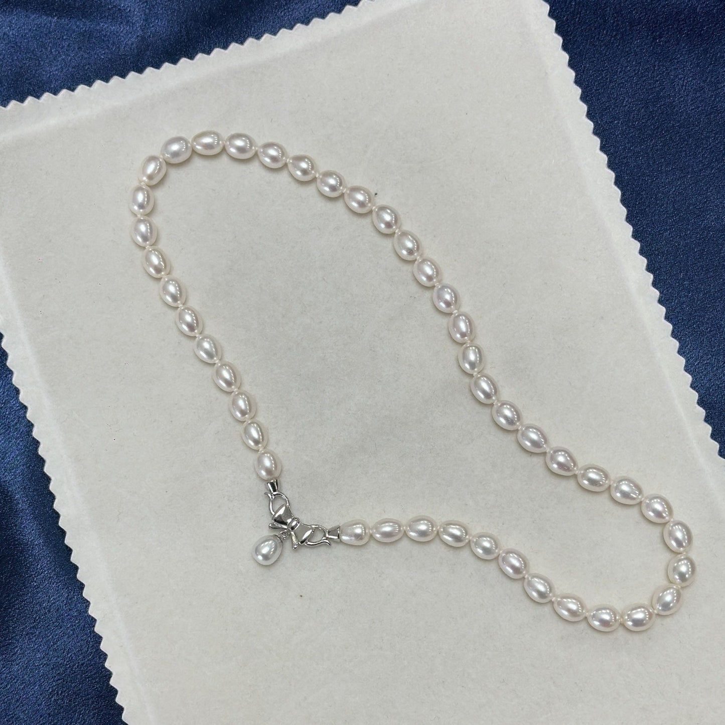 Removable Pendant Necklace with Rice Pearls