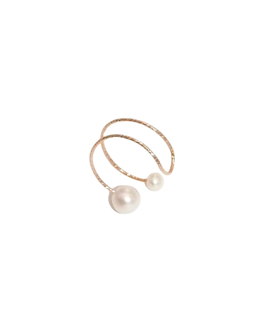 Elegant Pearl Ring with Halo Design 3