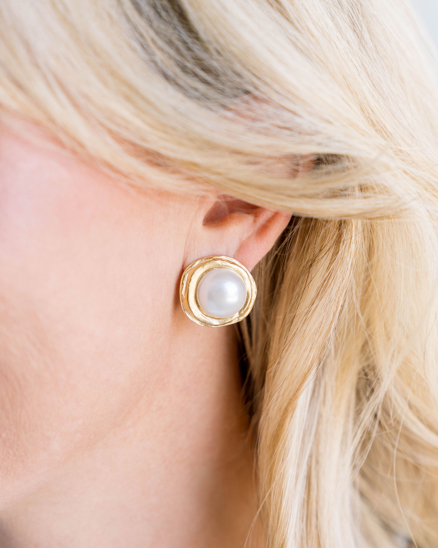 Classic Pearl Stud Earrings for Everyday Wear