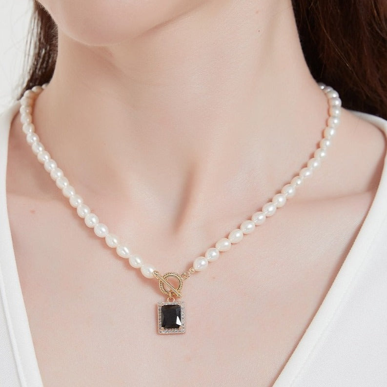 Square Black Pendant Necklace with Pearl