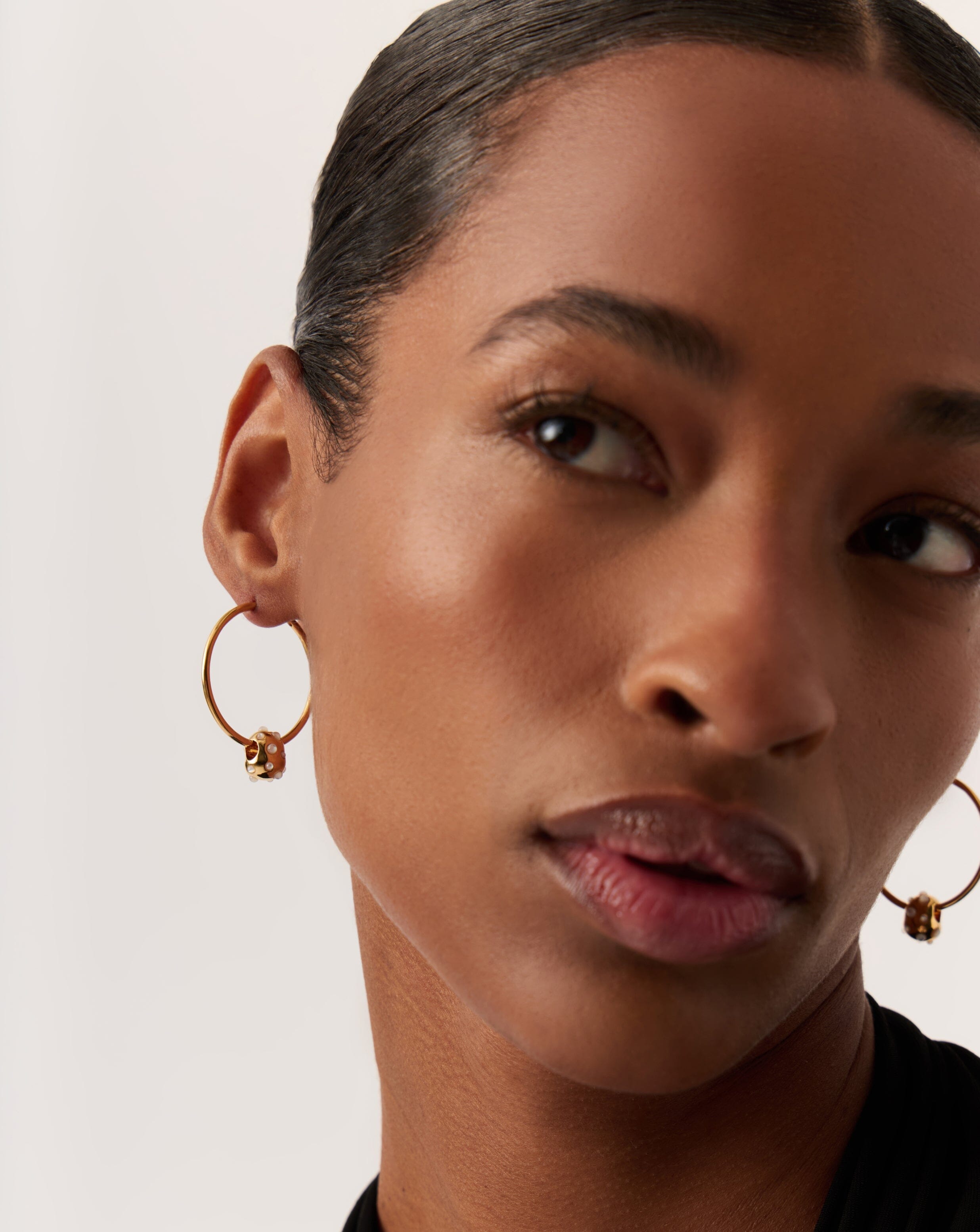 abacus-nugget-medium-charm-hoop-earrings-18ct-recycled-gold-vermeil-on-recycled-sterling-silver-earrings-missoma-475680_bfb769e3-d460-4ed4-89e8-88ebcf8020ad.jpg