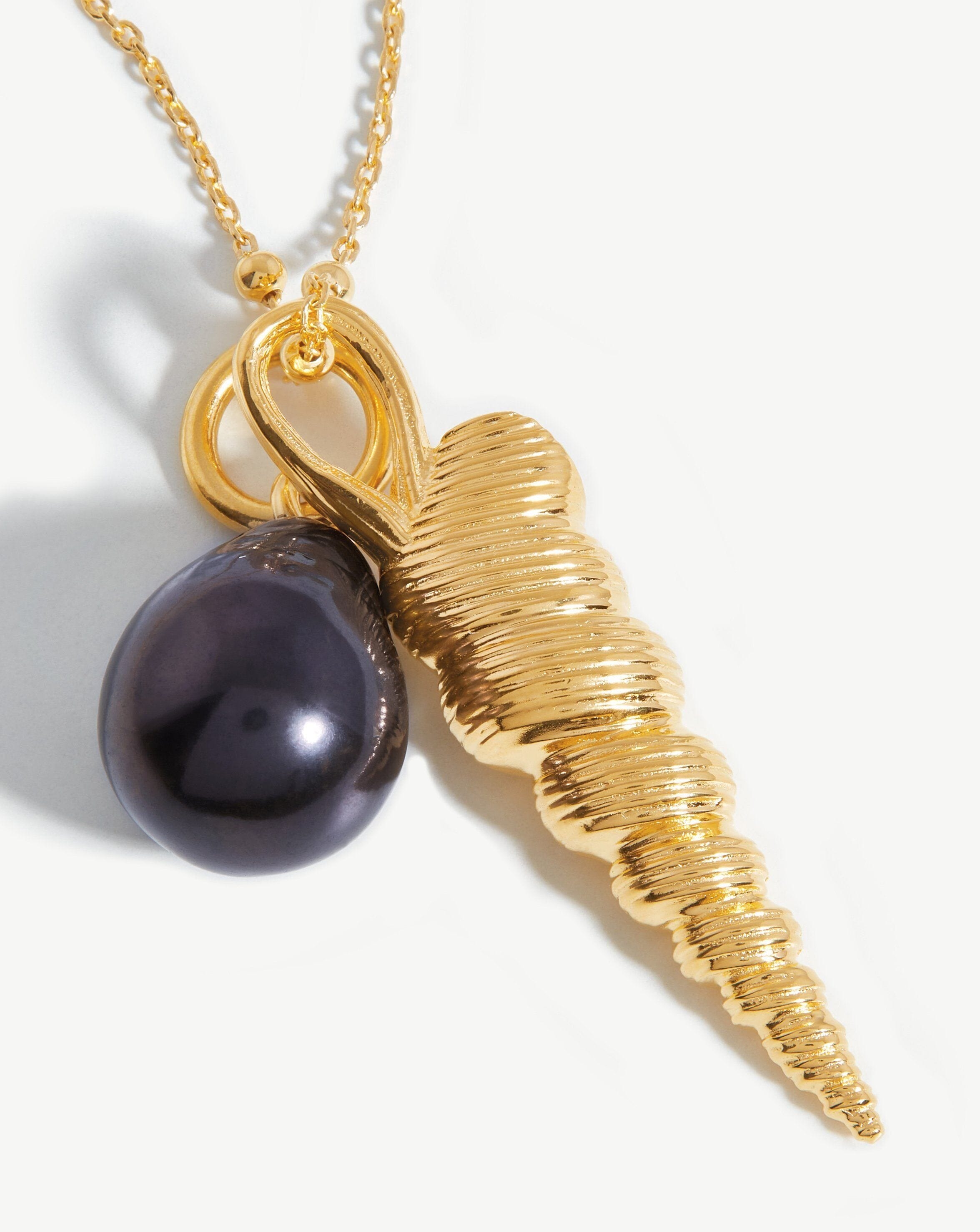 Baroque Pearl & Spiral Shell Pendant Necklace | 18k Gold Plated/Grey Pearl