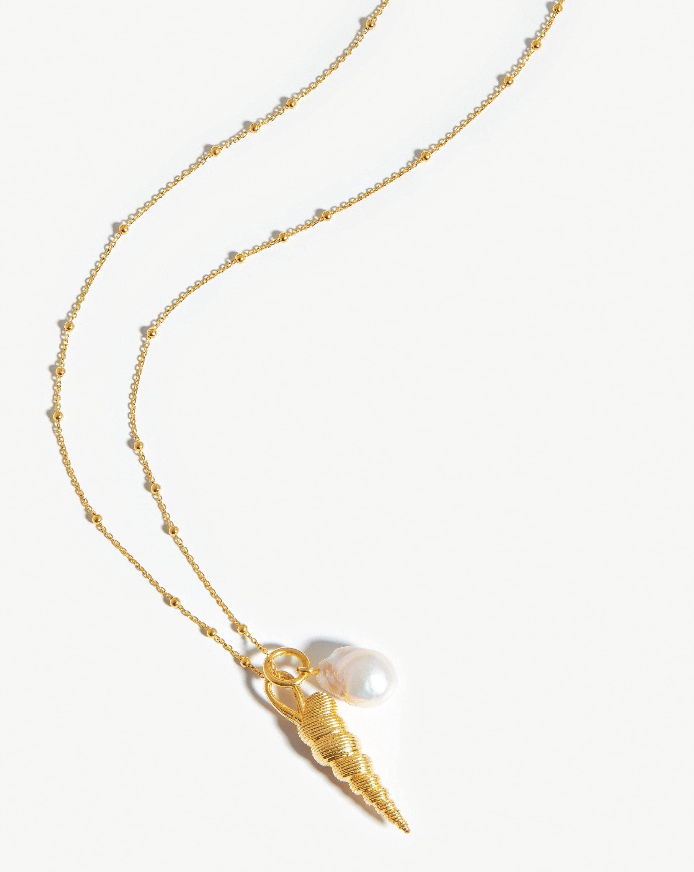 Baroque Pearl & Spiral Shell Pendant Necklace | 18k Gold Plated/Pearl