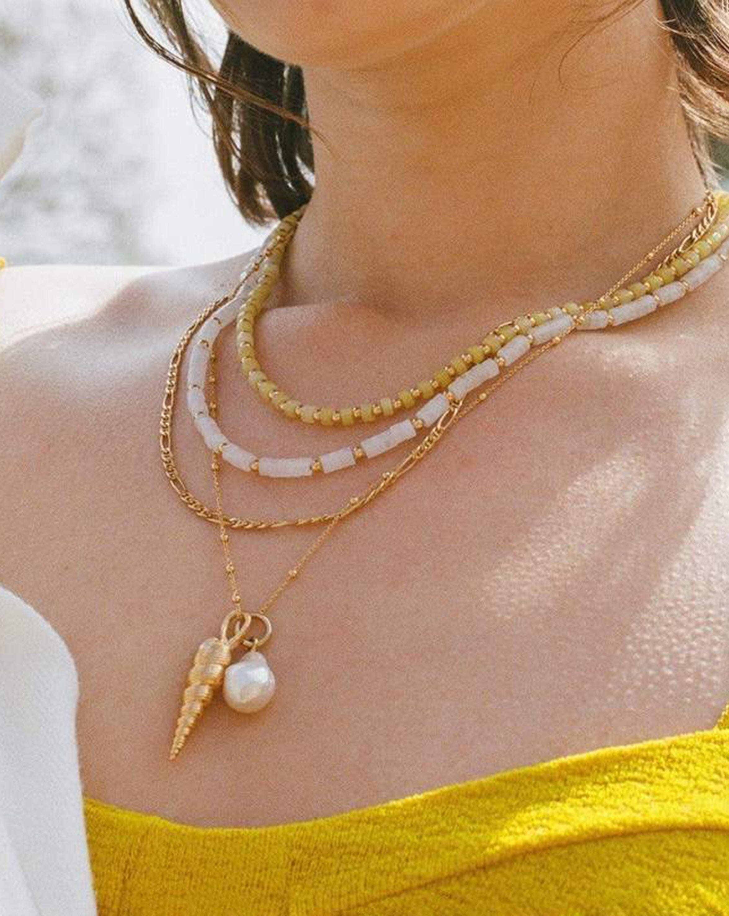 Baroque Pearl & Spiral Shell Pendant Necklace | 18k Gold Plated/Pearl