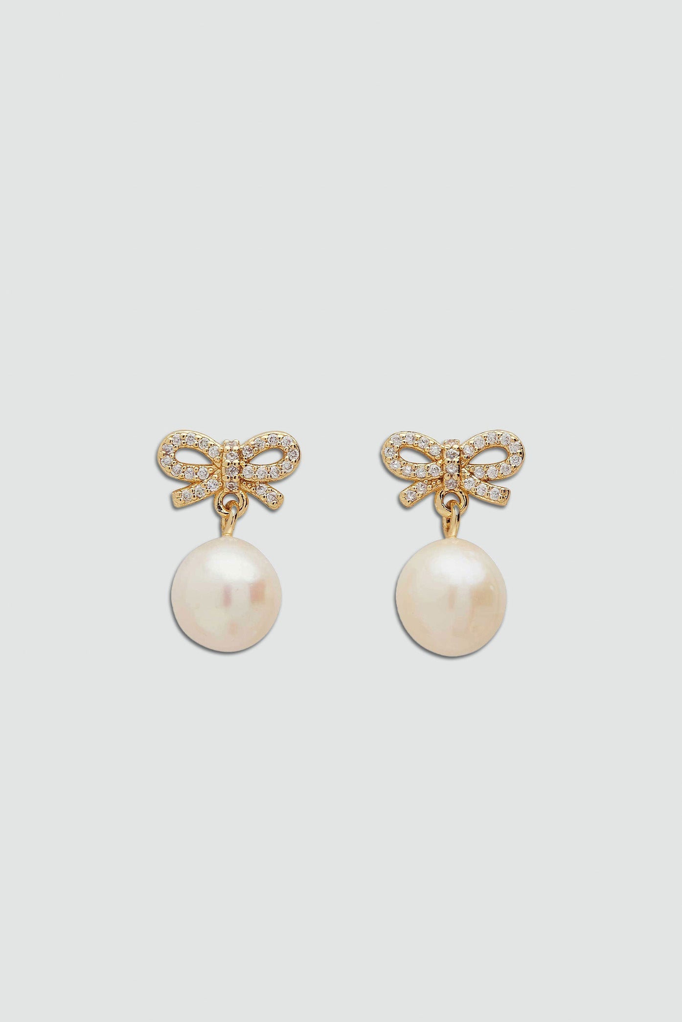 Bow Design Pearl Stud Earrings