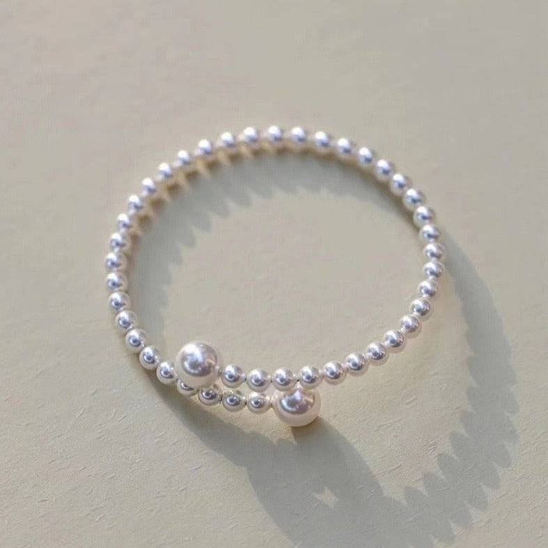 White Freshwater Pearl Bracelet with Timeless Design