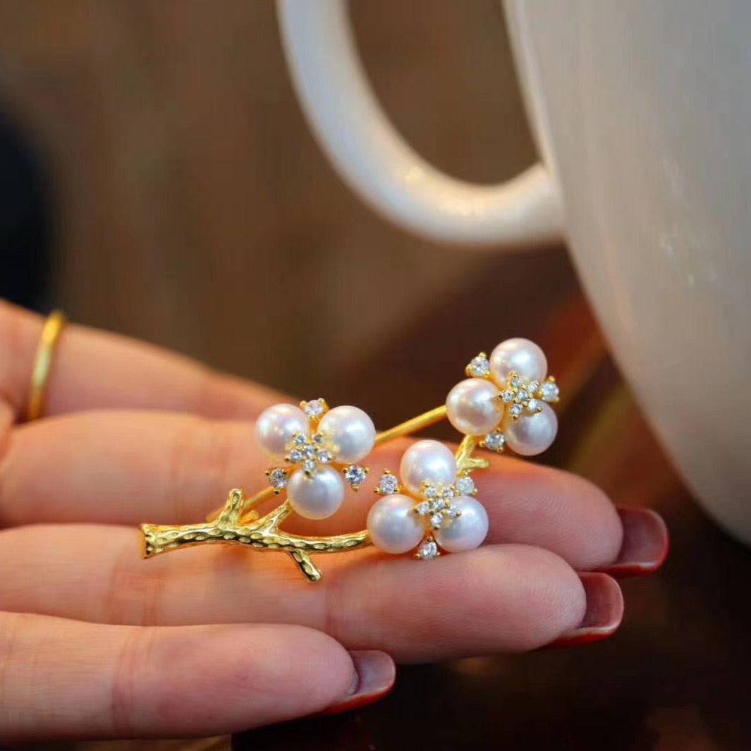 Freshwater Pearls Floral Design Brooch