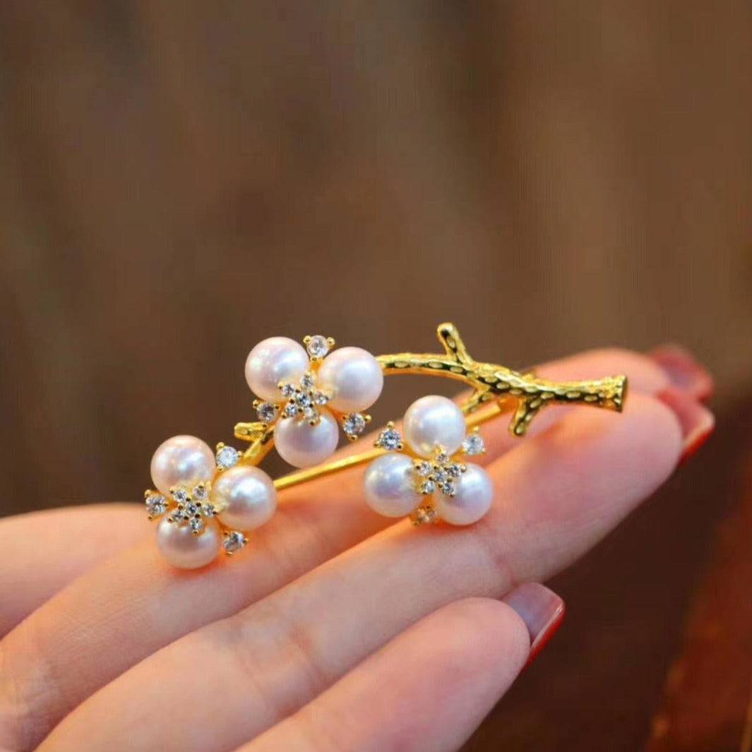 Freshwater Pearls Floral Design Brooch