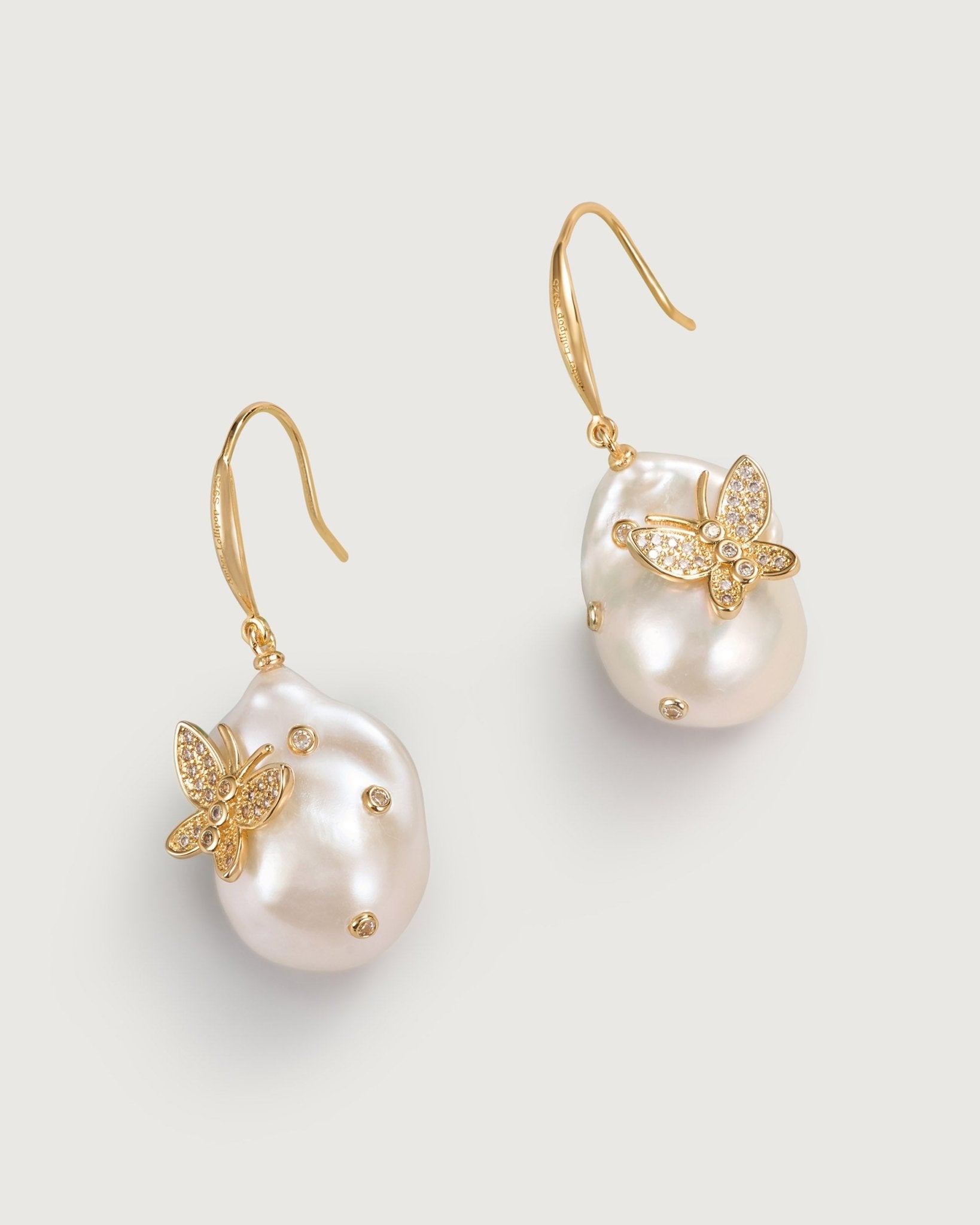 butterfly-kisses-baroque-pearl-earring-308278_35f870af-d240-43a5-a9ed-0b694f0c48fc.jpg