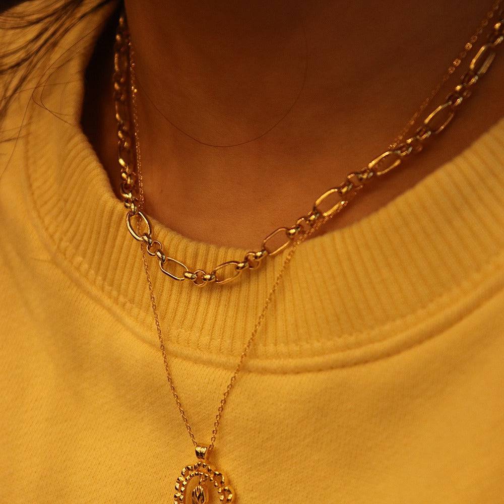 ca-necklaces-retro-minimalist-figaro-chain-necklace-gold-vermeil-36626427511017.jpg