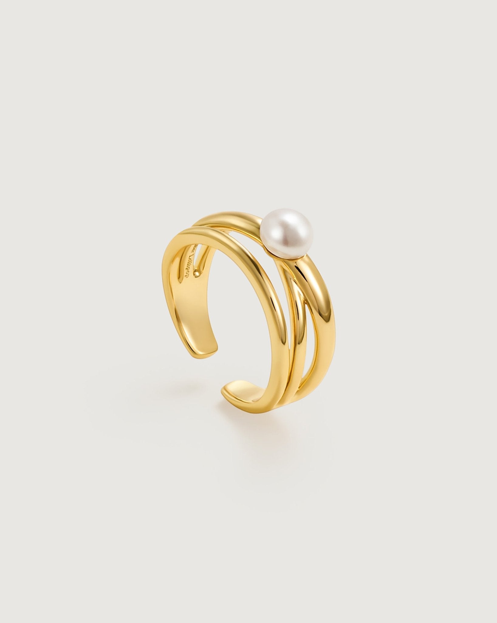 Connection Pearl Ring