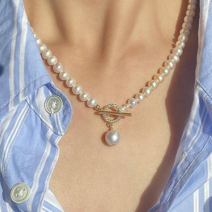 Freshwater Pearl Collar Pendant Necklace in Fashion Style