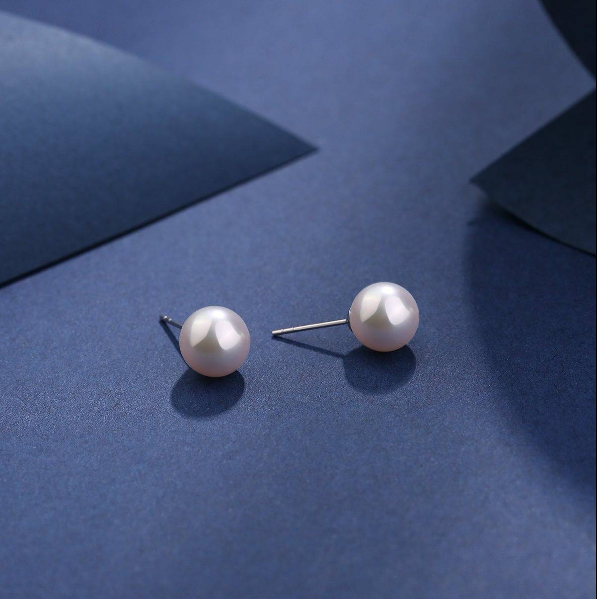 White Akoya Round Pearl Stud Earrings 7.5 to 8mm