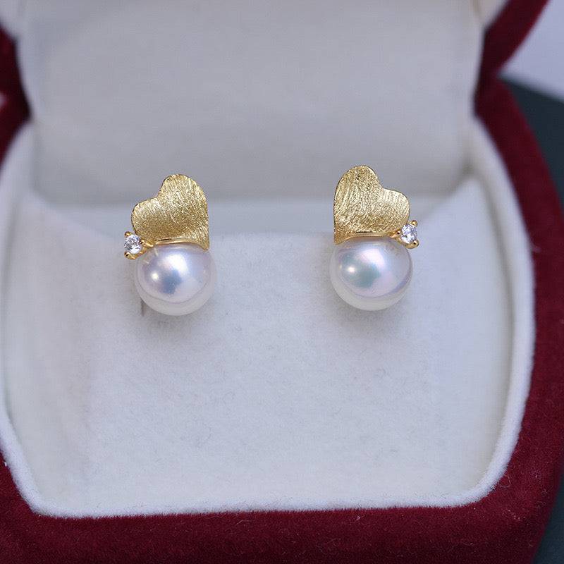 Freshwater Pearl and Sable Earrings 8-9mm