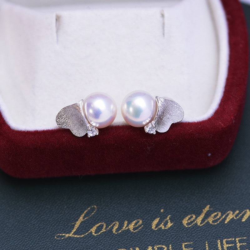 Freshwater Pearl and Sable Earrings 8-9mm