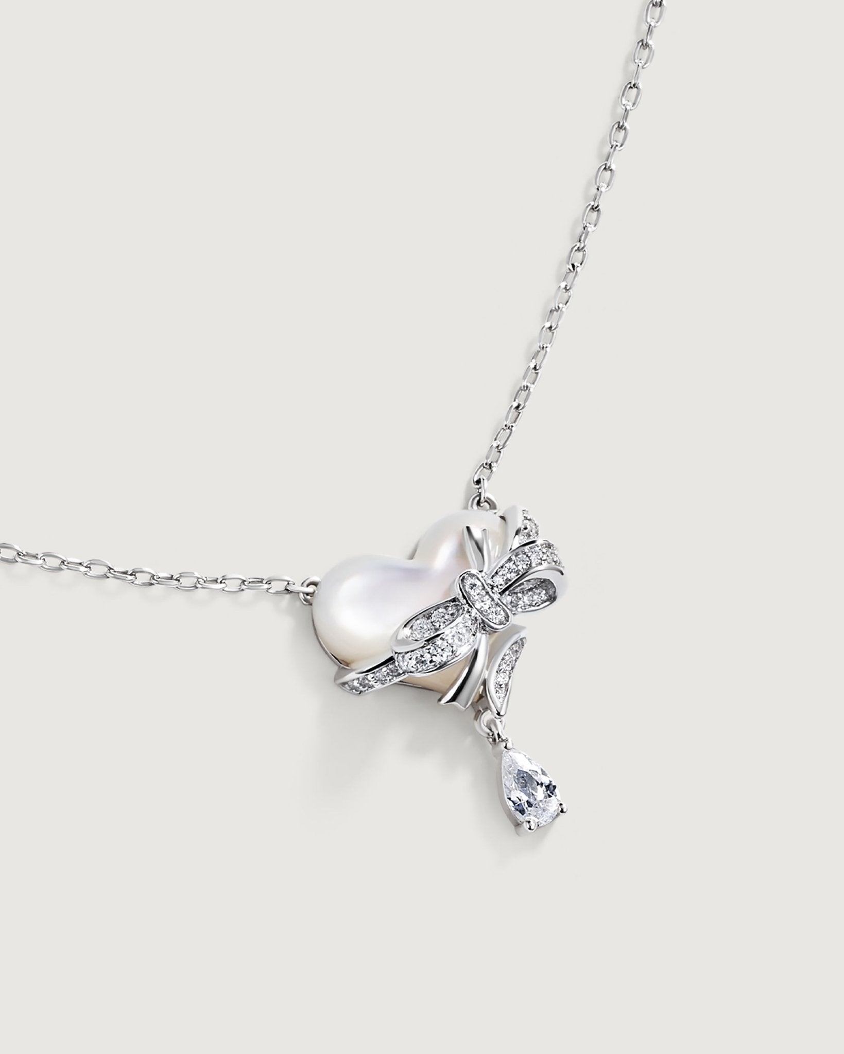 eternal-heart-necklace-405187_060879df-6c85-4ffb-aa0a-92ec9b0700da.jpg