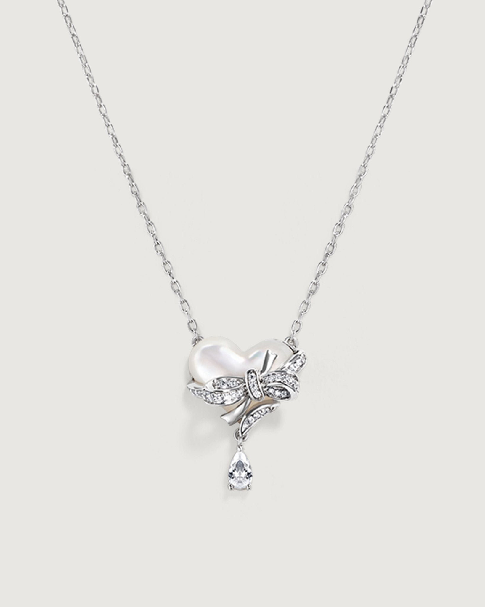 eternal-heart-necklace-557399_85be31a0-45c2-4bdb-bd09-0bb2632781a7.jpg