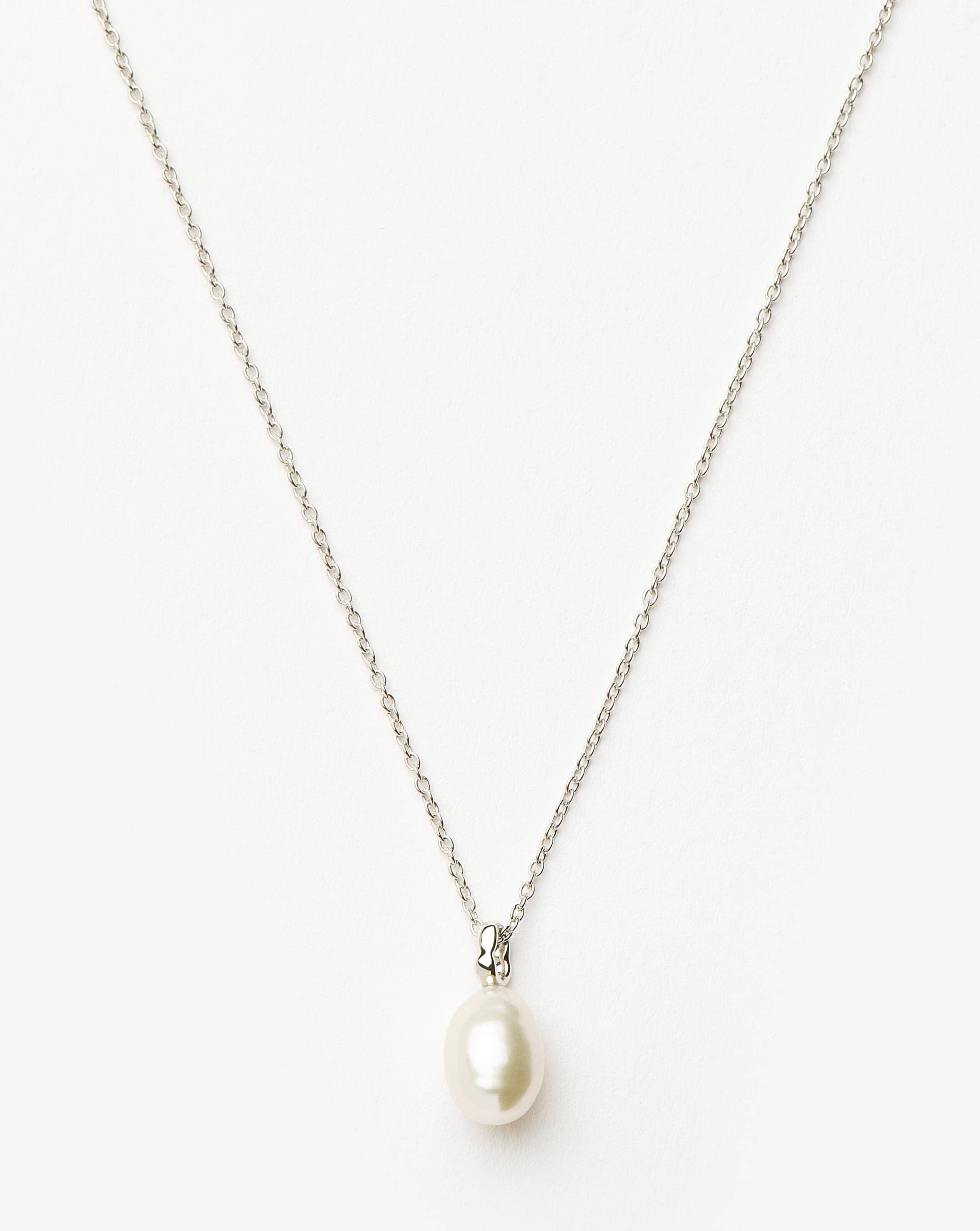 fine-baroque-pearl-organic-pendant-necklace-14k-solid-white-goldpearl-necklaces-missoma-321289.jpg