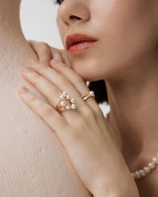 Flowing Light Pearl Ring