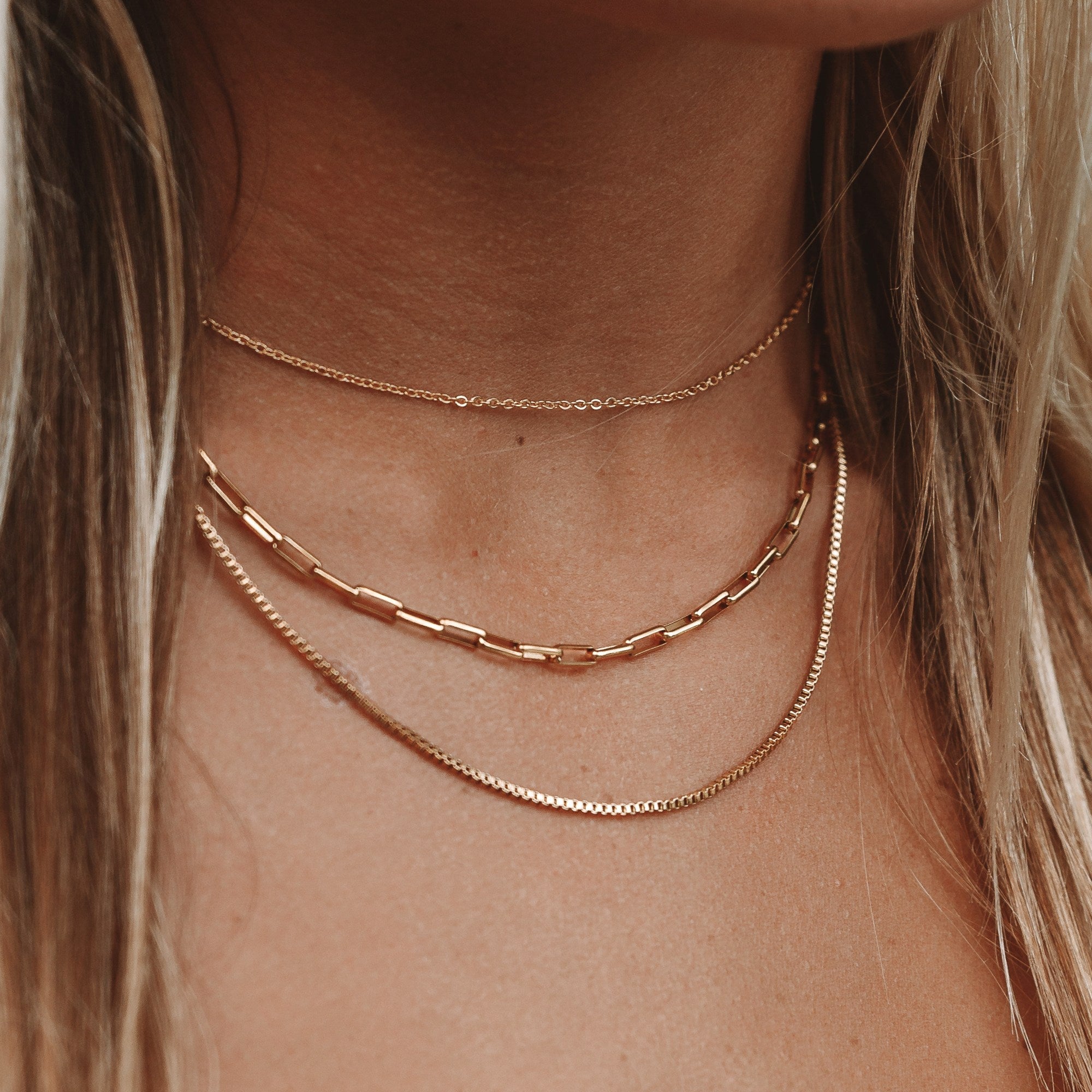 gold-layered-necklace_5.jpg