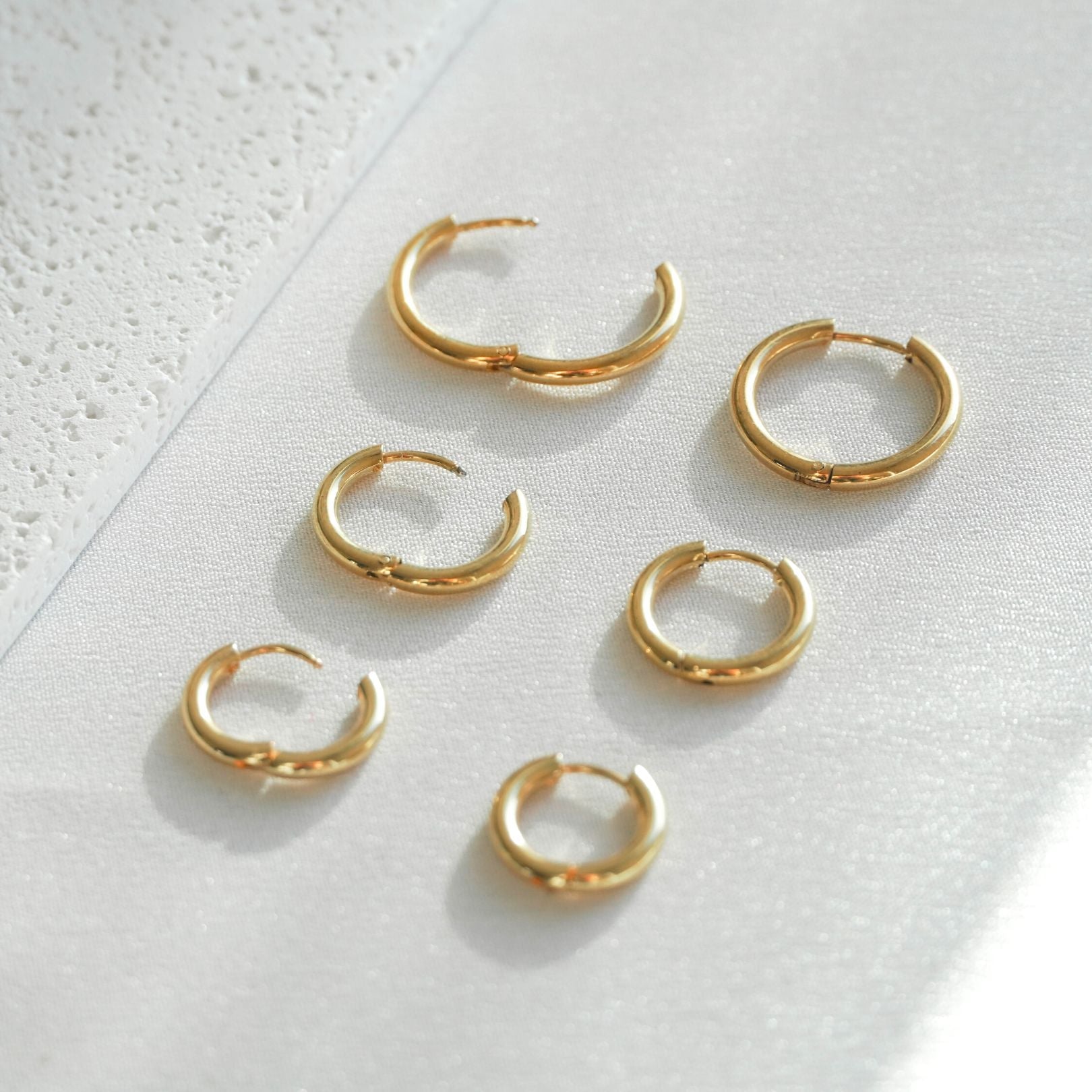 gols-hoop-earrings-set_b8ad5d86-6ad1-4c01-a17e-54a157f561af.jpg