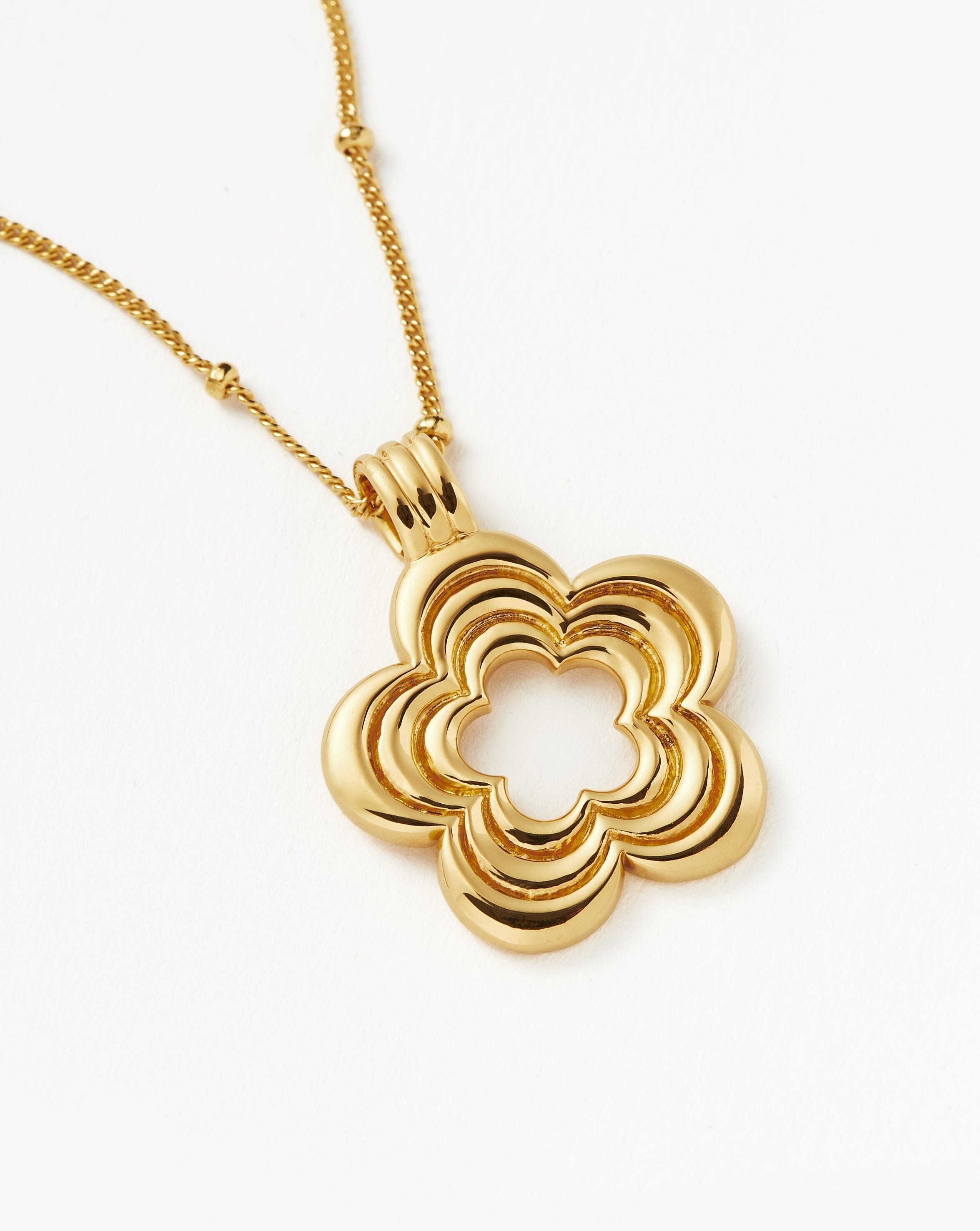 good-vibes-ridge-flower-pendant-necklace-necklaces-missoma-675034.jpg