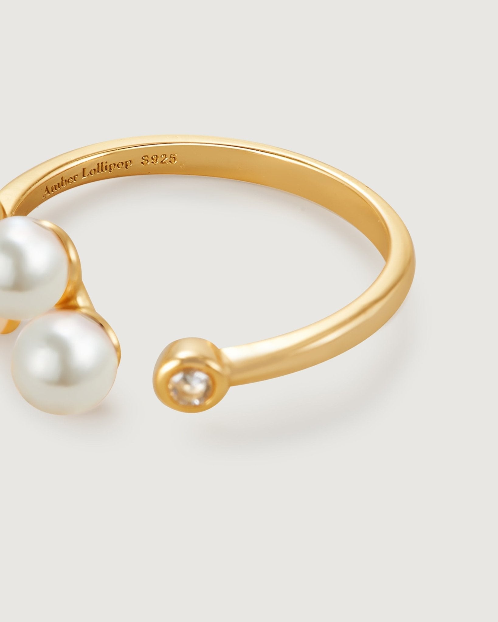 graceful-charm-pearl-ring-627488_c1efcc41-b8c6-401e-b60e-d76df66b2bce.jpg