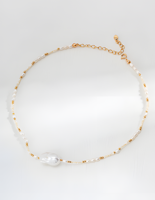 Simple Pearl Shell Necklace in Silver 1