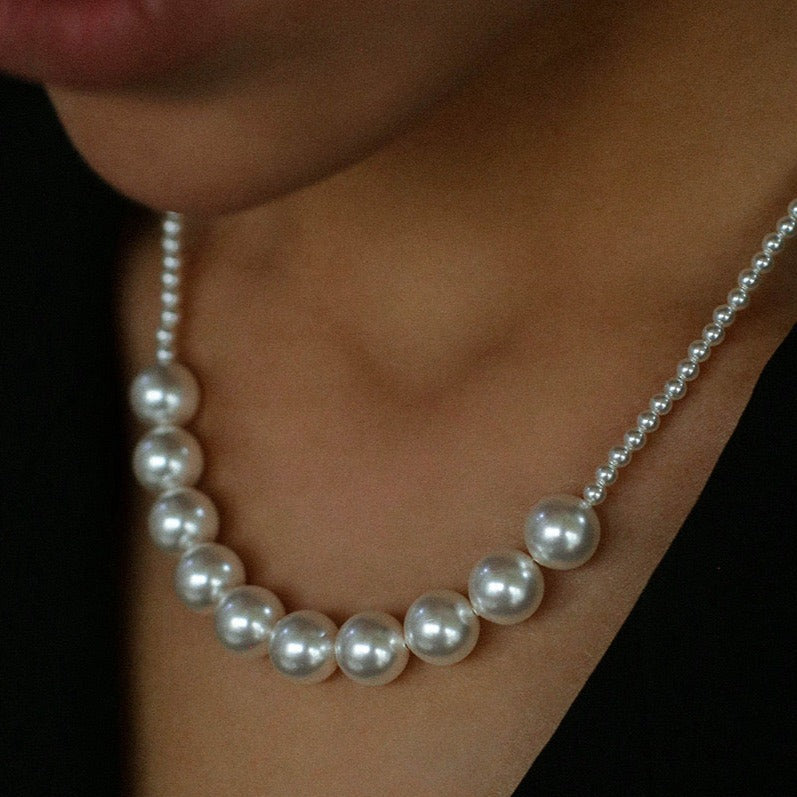 Elegant Pearls Beaded Pendant Necklace Design