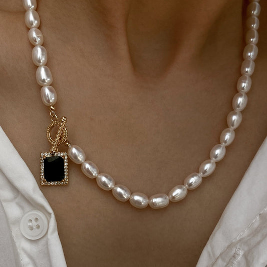 Square Black Pendant Necklace with Pearl