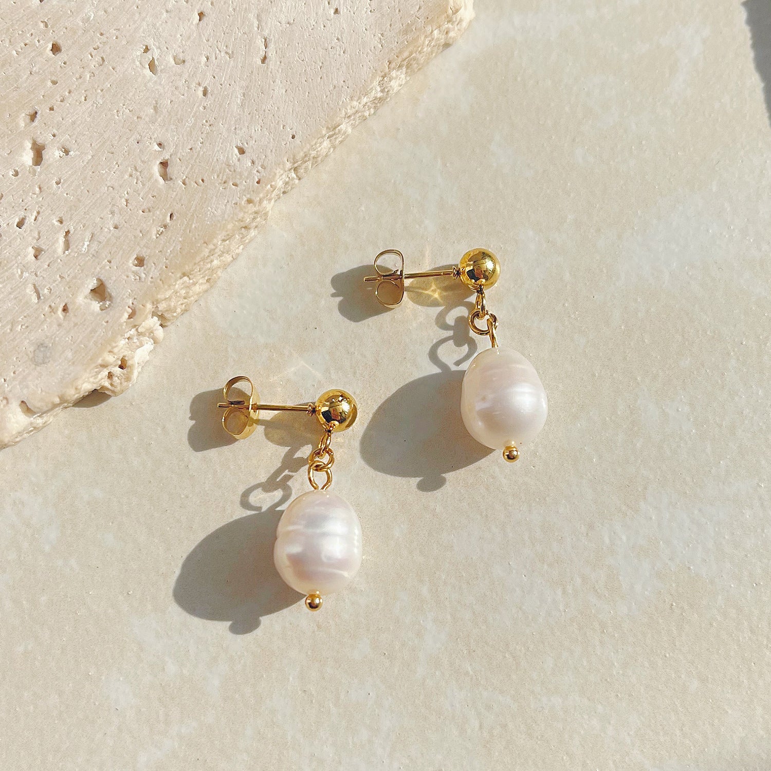 Classic Baroque Pearl Earring