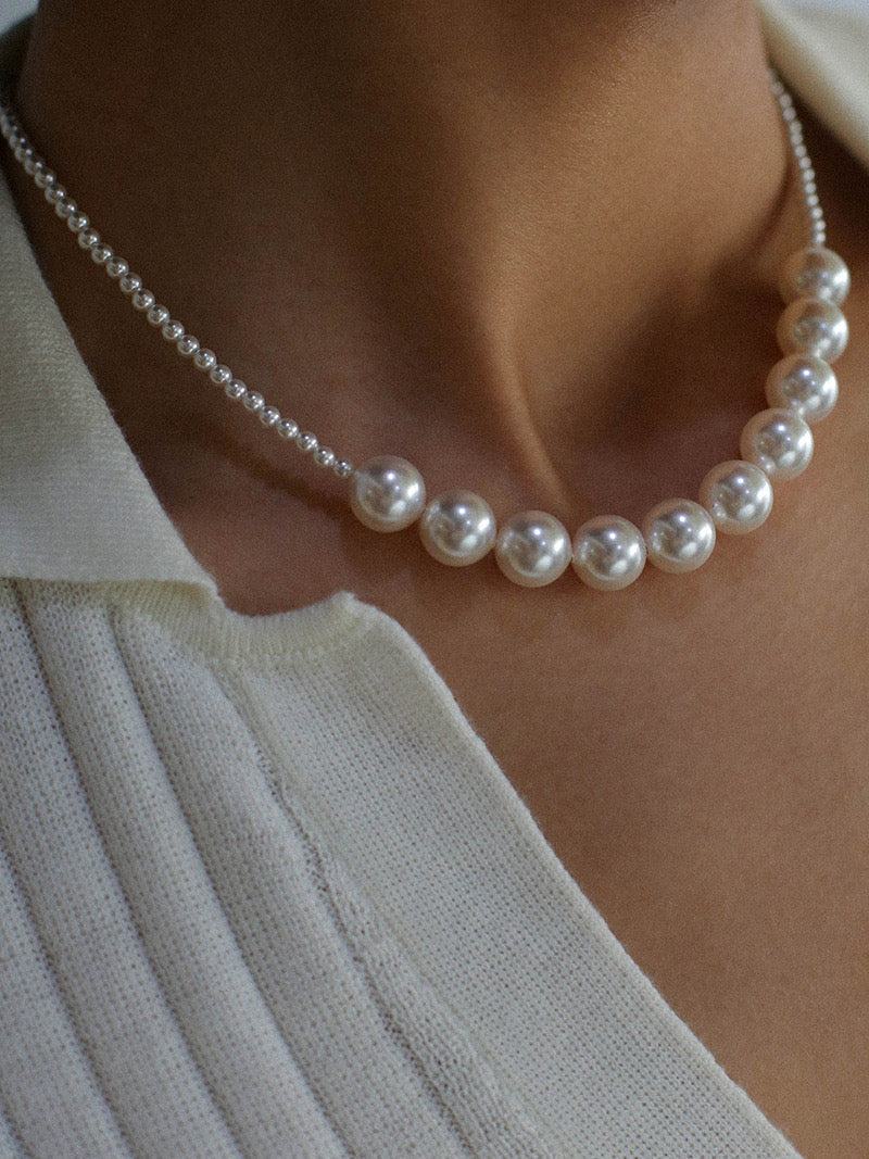 Elegant Pearls Beaded Pendant Necklace Design