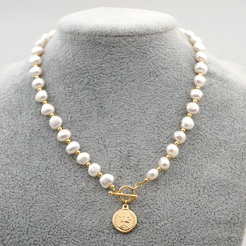 Coin Pendant Pearl Necklace for Elegant Style