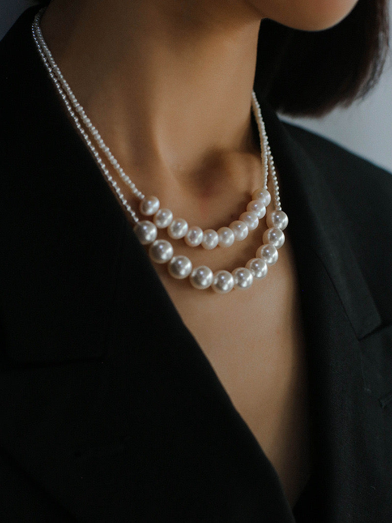 Elegant Pearls Beaded Pendant Necklace Design