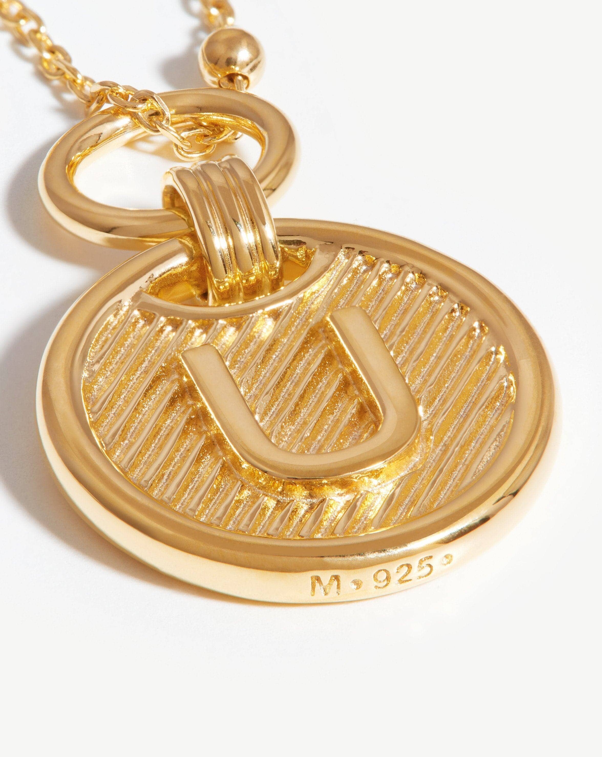 initial-pendant-necklace-initial-u-18ct-gold-plated-vermeil-necklaces-missoma-165602.jpg