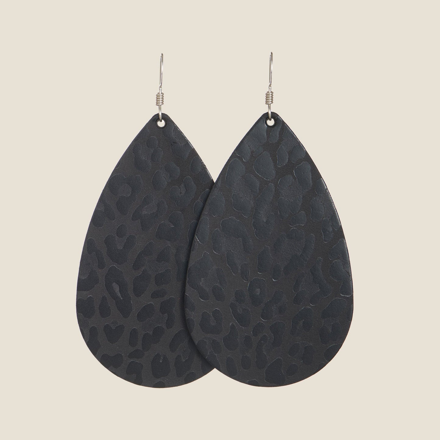 Leopard Print Teardrop Earrings in Stylish Design