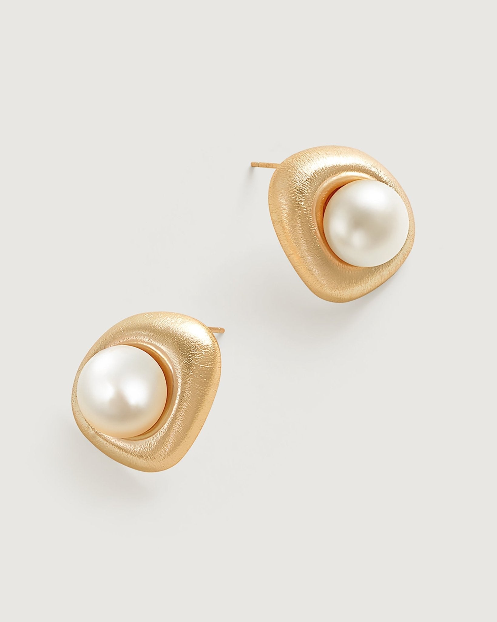 Island Pearl Earring