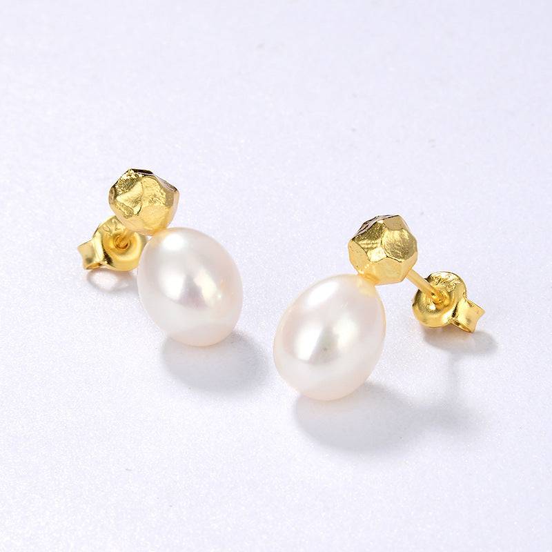 Elegant Teardrop Pearl Dangle Earrings